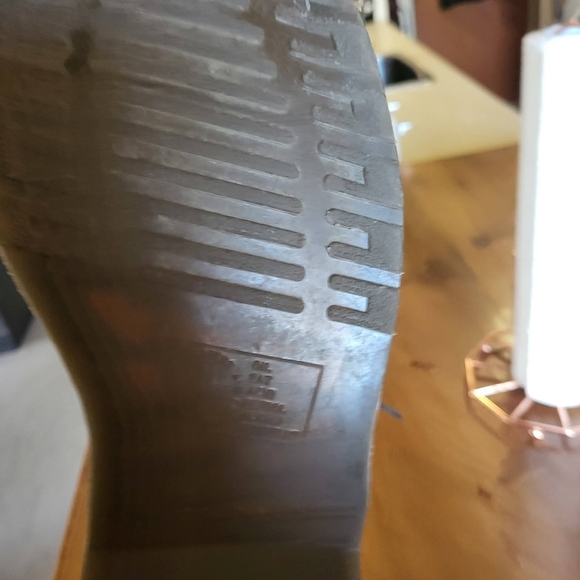 Made In England 10 Hole Docs - Picture 3 of 5